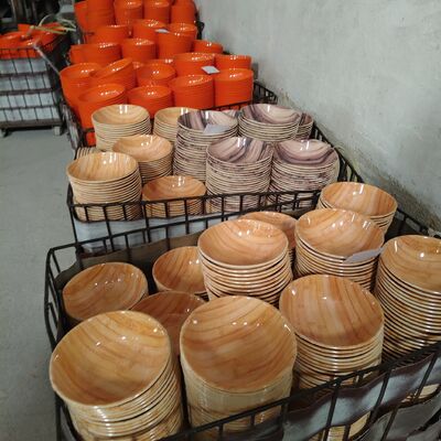 হোটেল এবং রেস্তোরাঁর জন্য স্ক্র্যাচ-প্রতিরোধী, অ-বিষাক্ত, কাস্টমাইজযোগ্য মেলামাইন ডিনারওয়্যার সেট